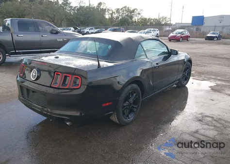 2014 Ford Mustang V6 Premium from USA, damaged, VIN 1ZVBP8EM4E5296954